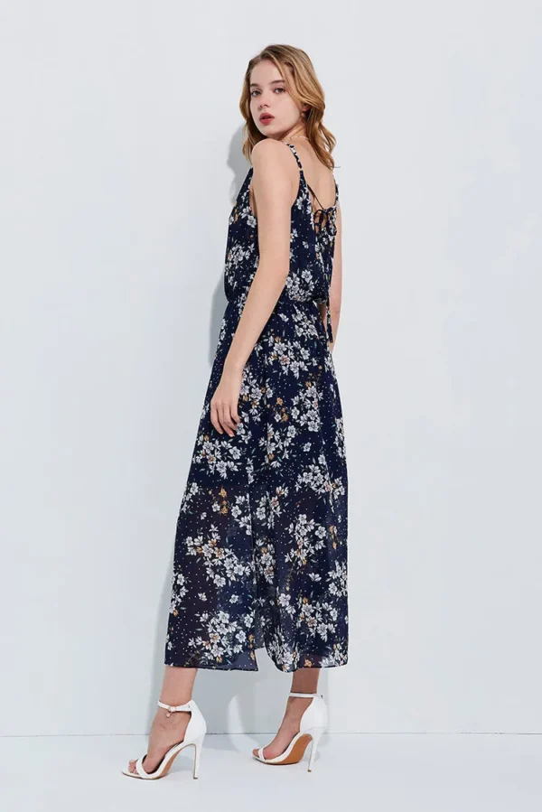 Long dress with waistband back
