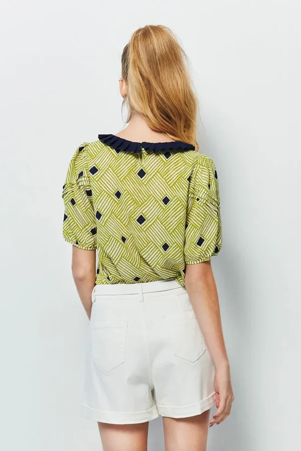 Casual high-waisted stereo belt shorts