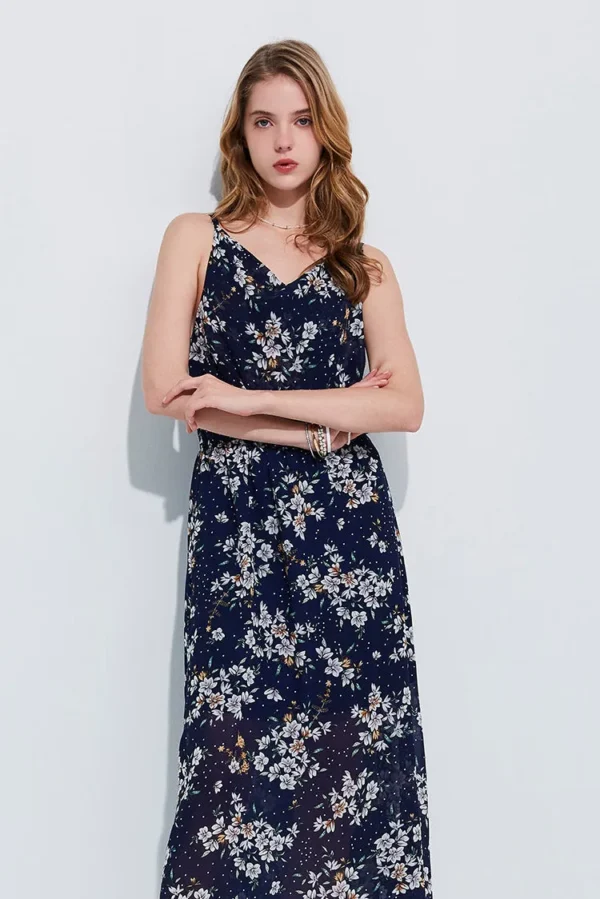 Long dress with waistband back