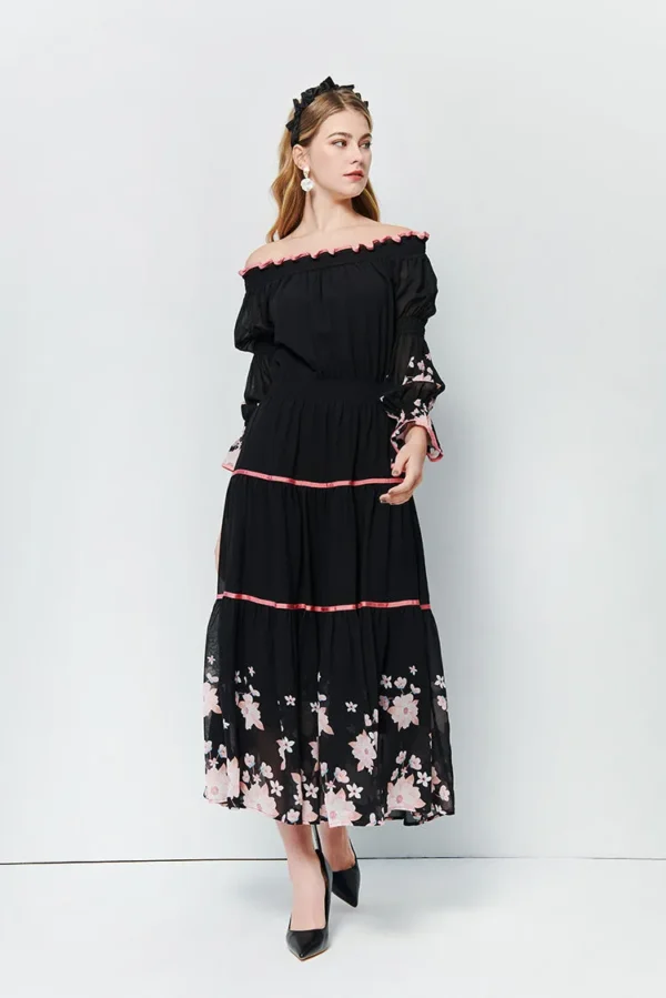 Multiple layers of letter collar through skin