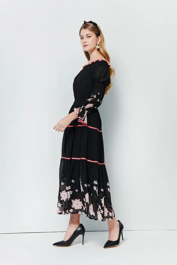 Multiple layers of letter collar through skin